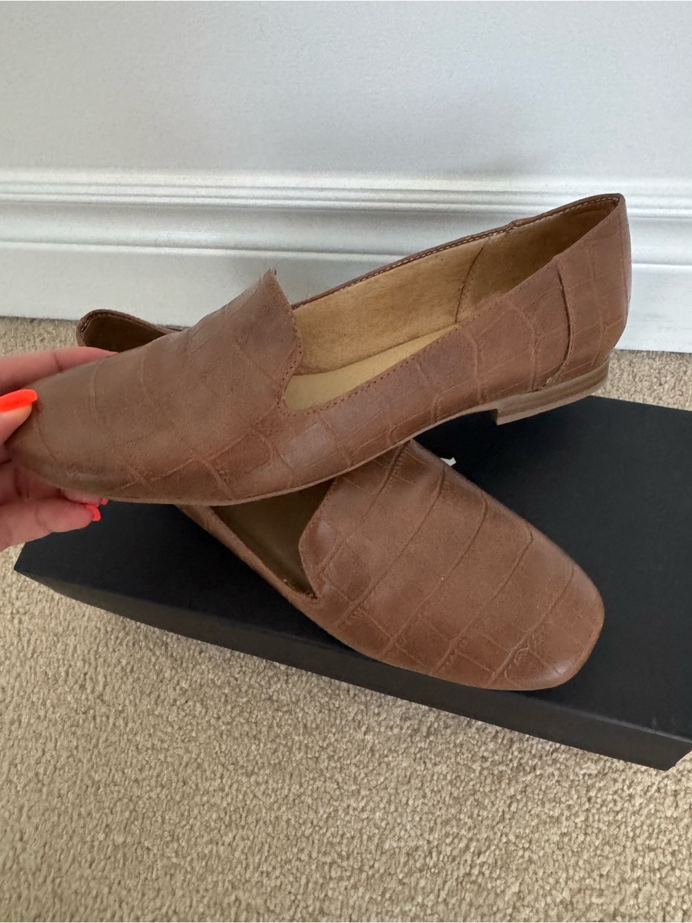 Naturalizer Brown Croc-Embossed Slip-On Loafers